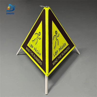 Nagykereskedelem Trafic Roll Up Sign állvány
